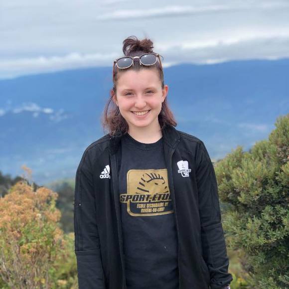 Meet your Posher, Amandine - Picture 1 of 1